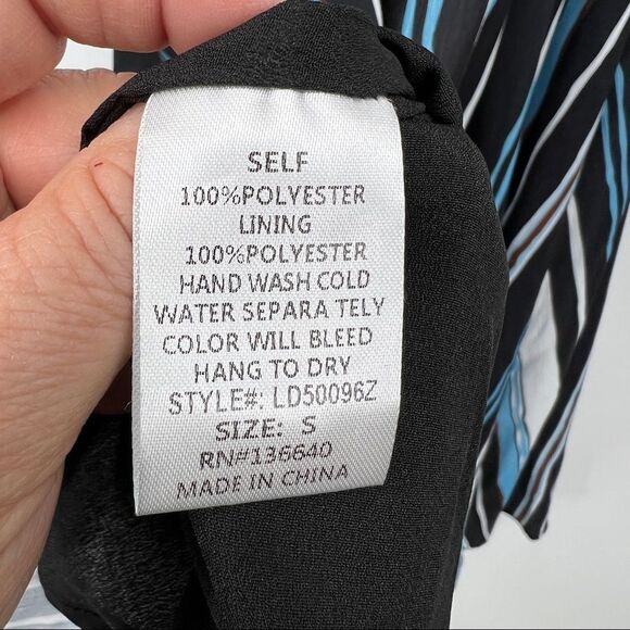 L'ATISTE Multi Striped Cutout Criss-cross A-Line Woven V-neck Sleeveless Dress - Picture 14 of 16